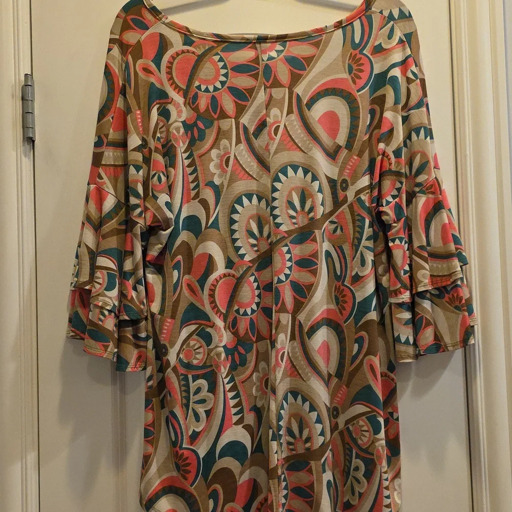NWOT Hayzel Large Tan Brown Pink And Teal  and Patterned Top - Picture 3 of 5